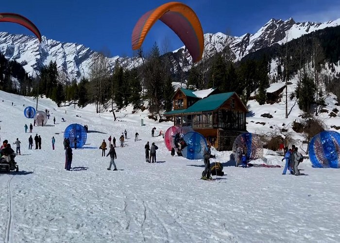 Delhi To Kullu Manali Tour by Audi